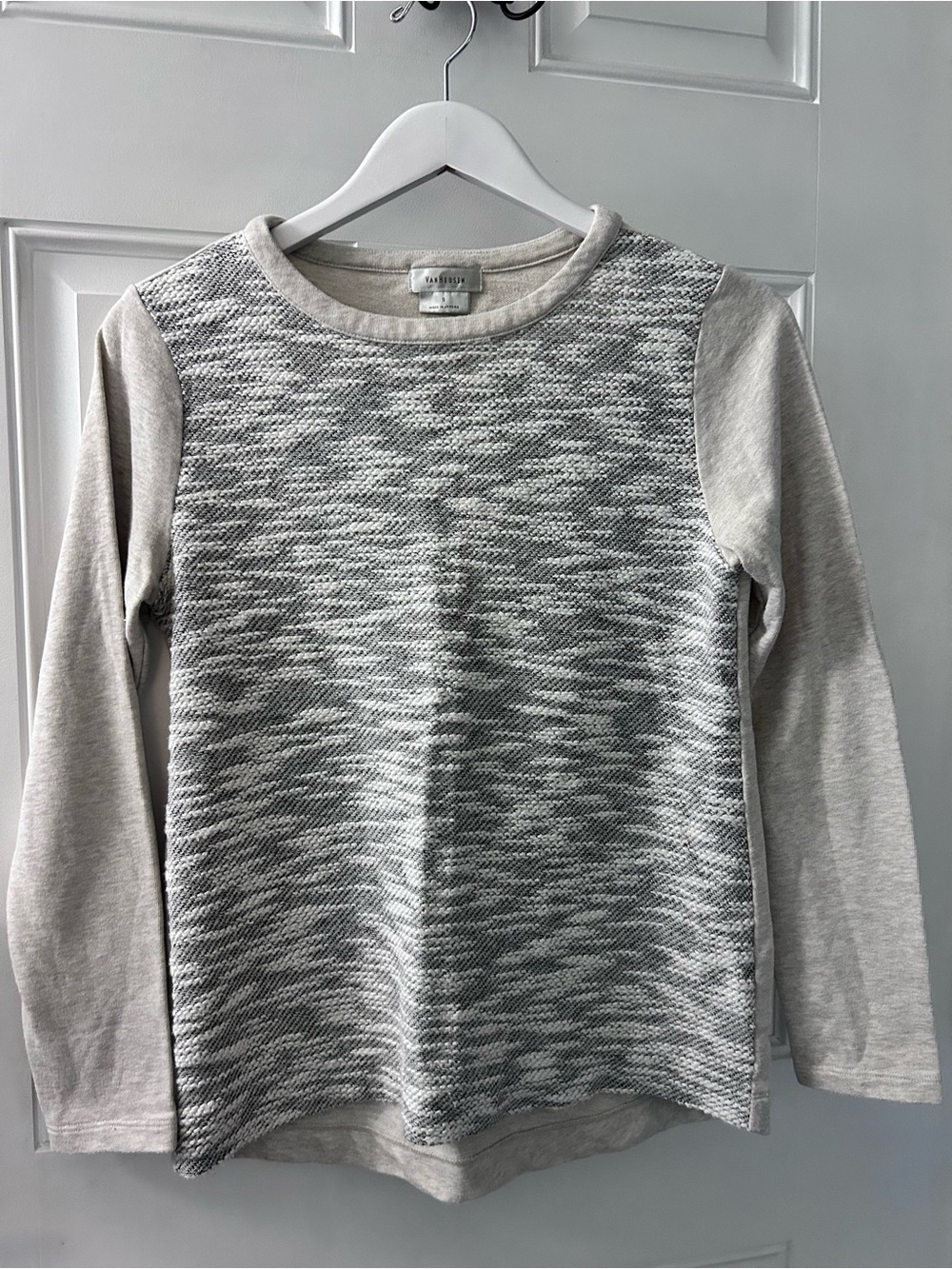 Van Heusen Women's Gray Knit Front Long Sleeve Tee